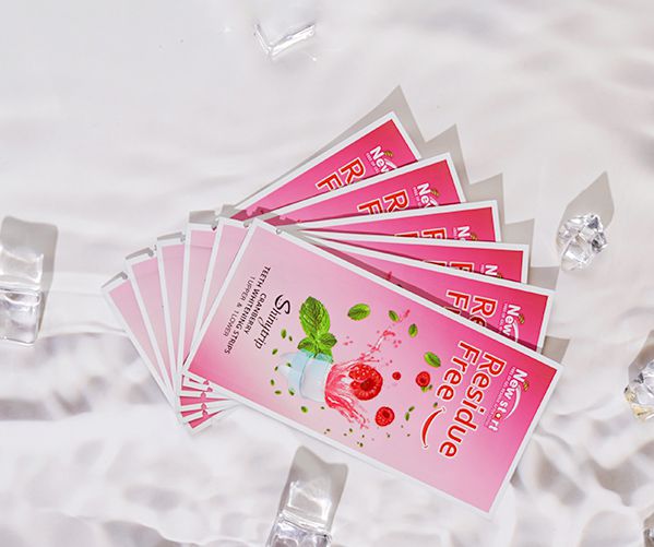 شرائط تبييض الأسنان الخالية من بقايا جل نكهة التوت البري